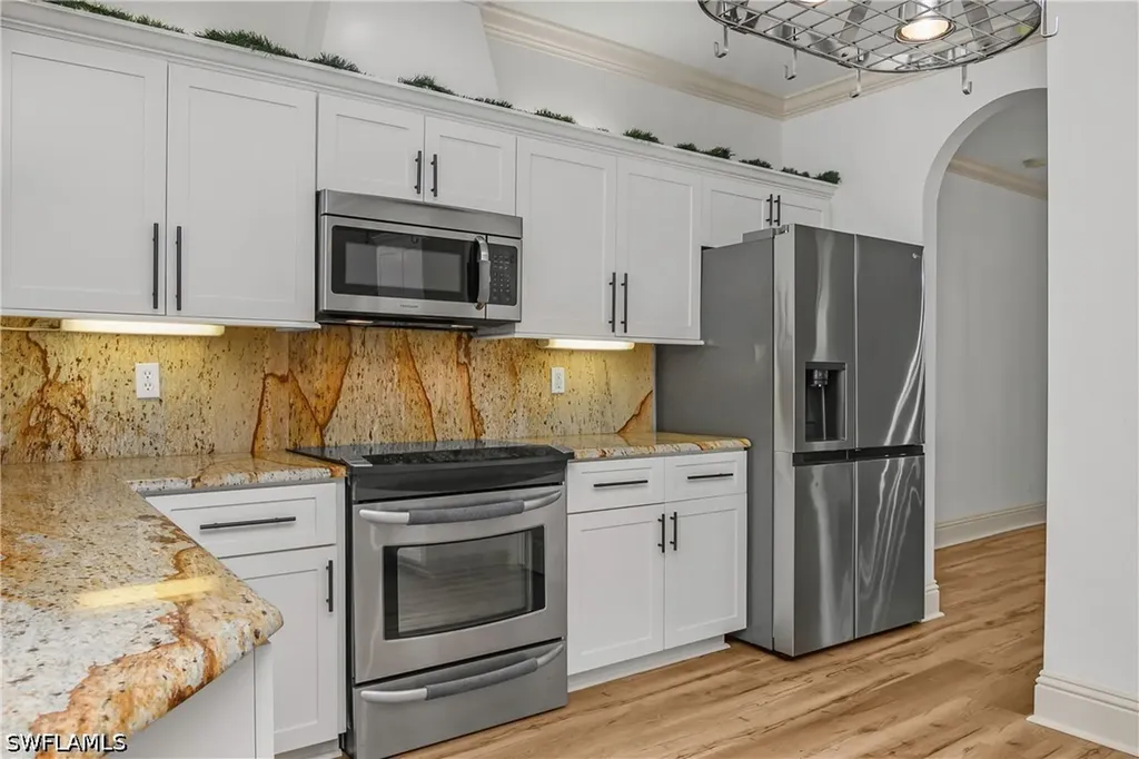 104 12th Avenue NW Naples FL 34120