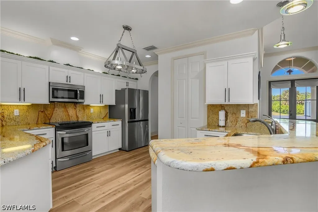104 12th Avenue NW Naples FL 34120