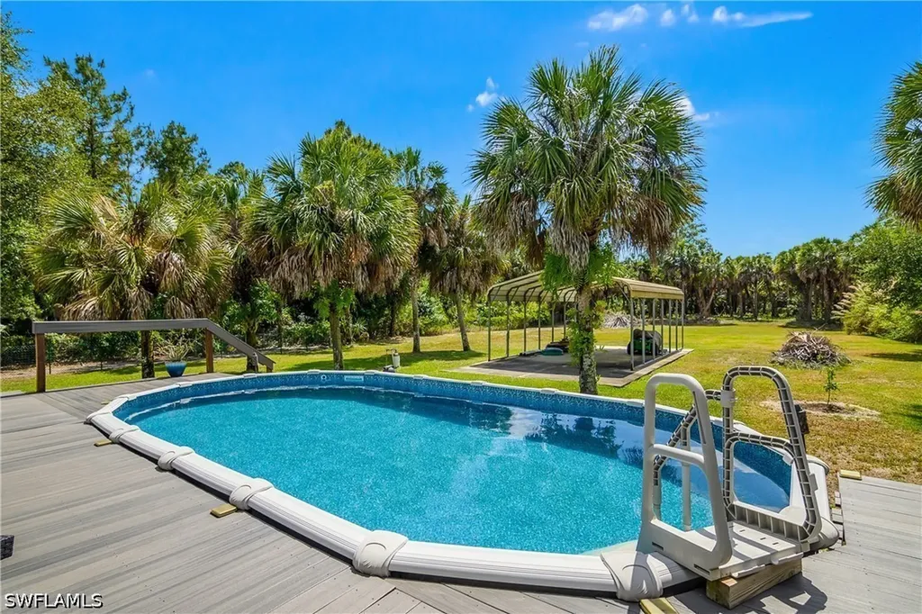 104 12th Avenue NW Naples FL 34120