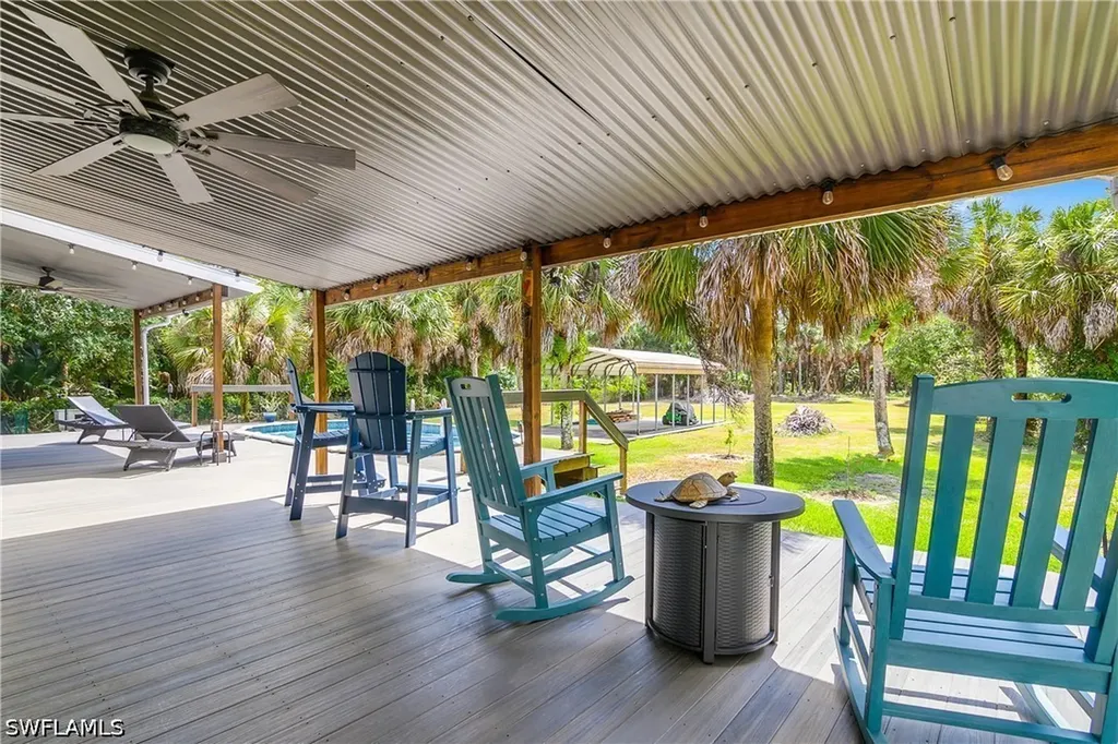 104 12th Avenue NW Naples FL 34120