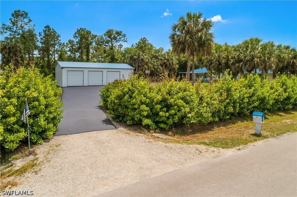 104 12th Avenue NW Naples FL 34120