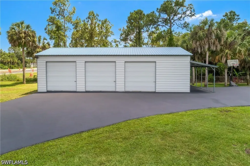 104 12th Avenue NW Naples FL 34120