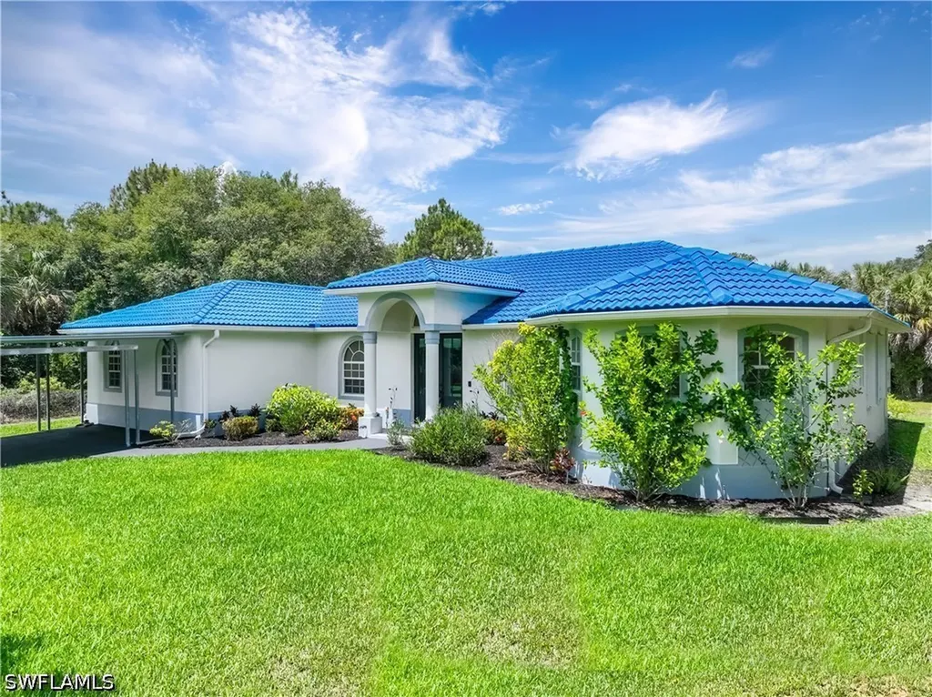 104 12th Avenue NW Naples FL 34120