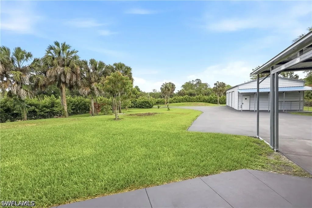 104 12th Avenue NW Naples FL 34120