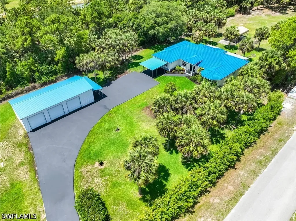 104 12th Avenue NW Naples FL 34120