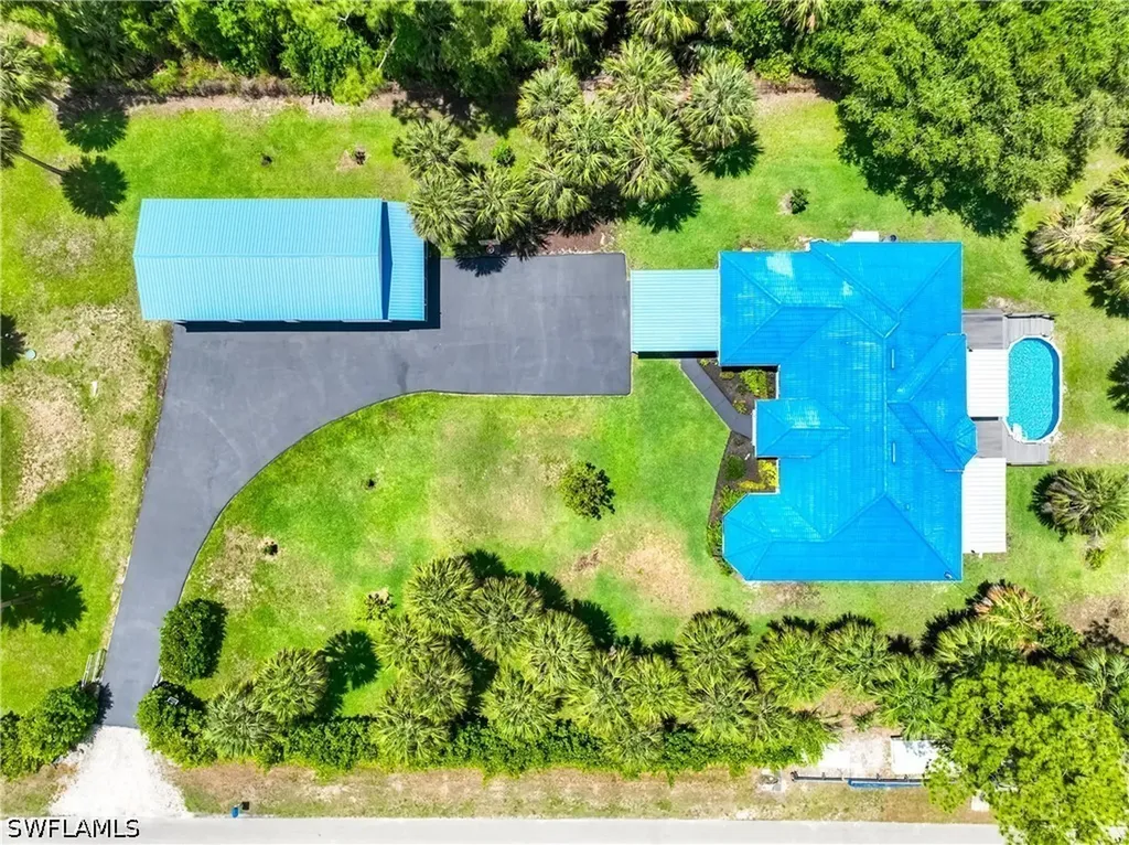 104 12th Avenue NW Naples FL 34120