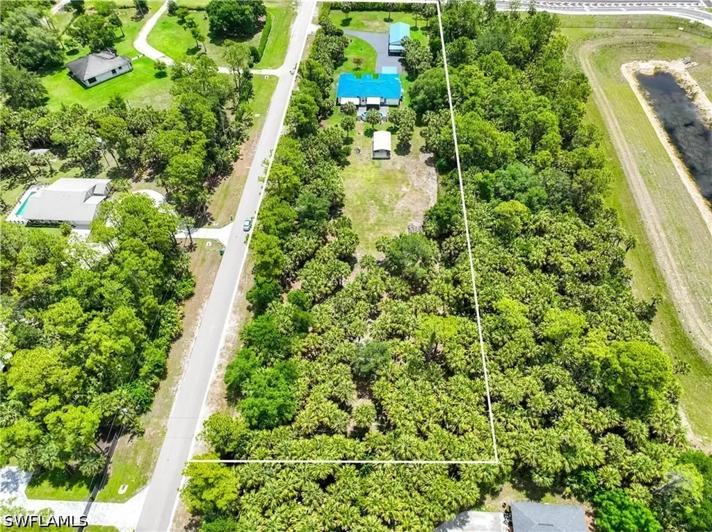 104 12th Avenue NW Naples FL 34120