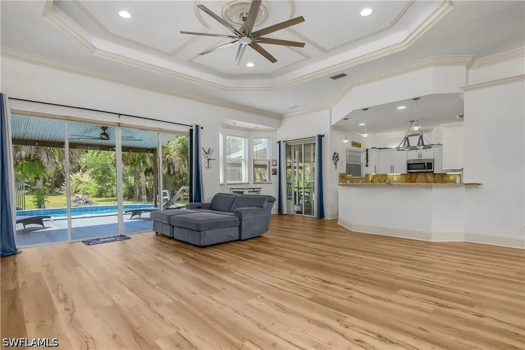 104 12th Avenue NW Naples FL 34120