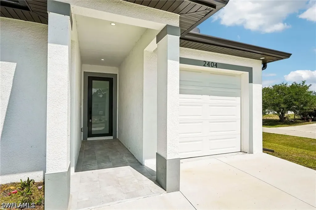 2404-2406 Hightower Avenue S Lehigh Acres FL 33973