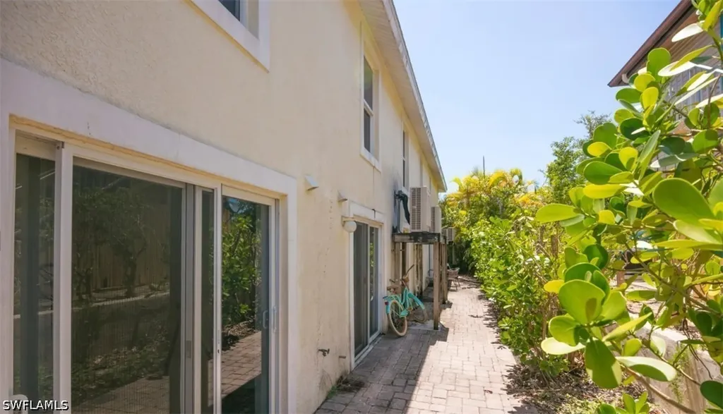 1555 Blue Point Avenue Naples FL 34102
