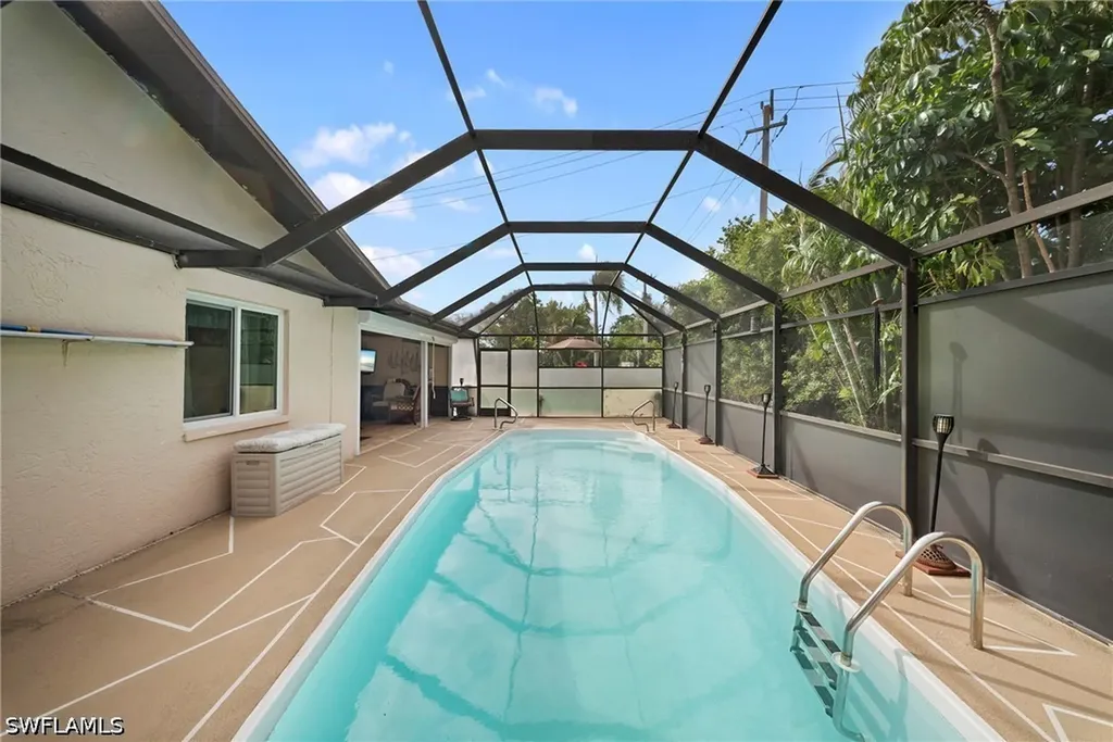 Fort Myers FL, 17610 Cypress Point Road