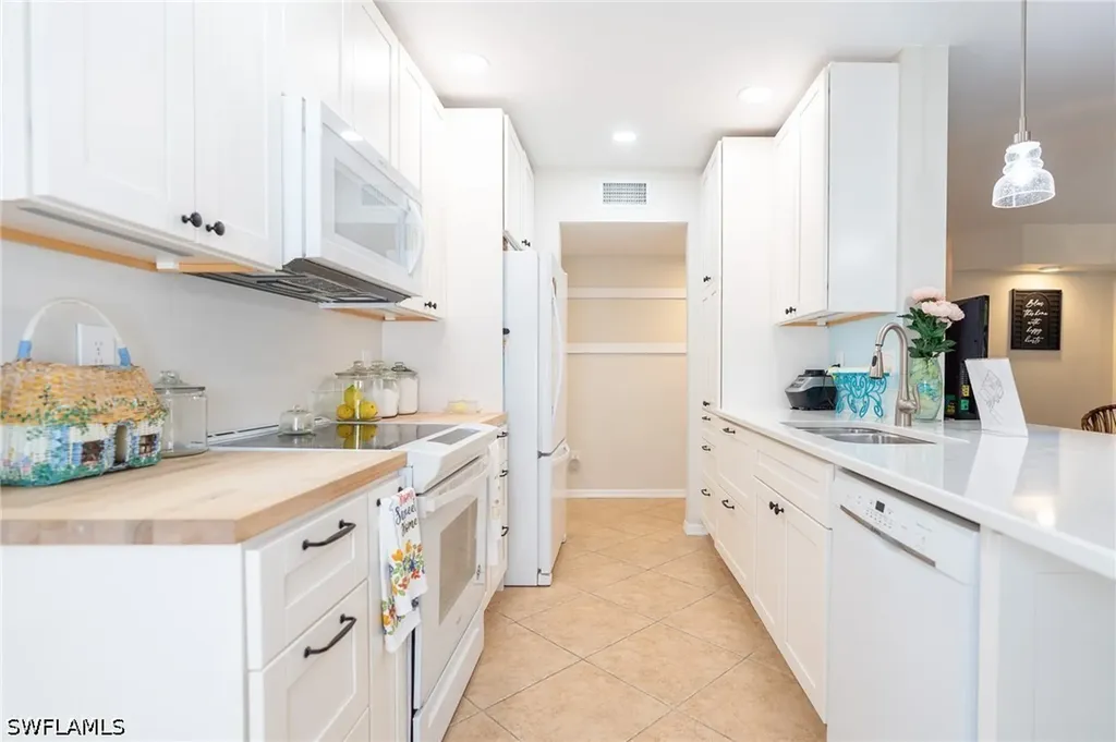 7306 Ascot Court Naples FL 34104