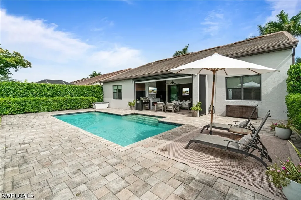 16201 Camden Lakes Circle Naples FL 34110