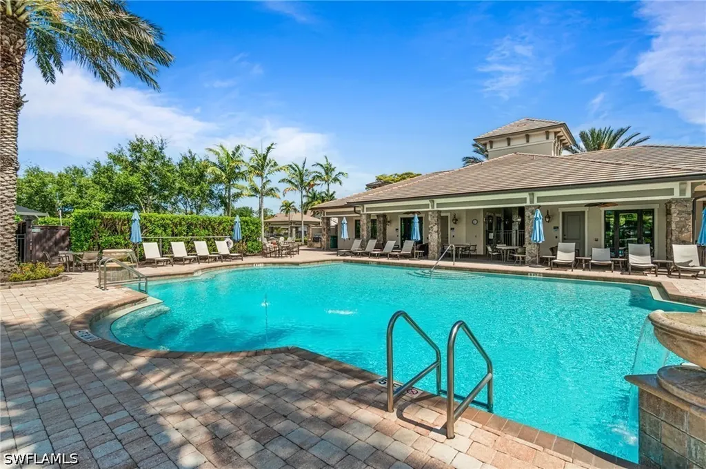 16201 Camden Lakes Circle Naples FL 34110