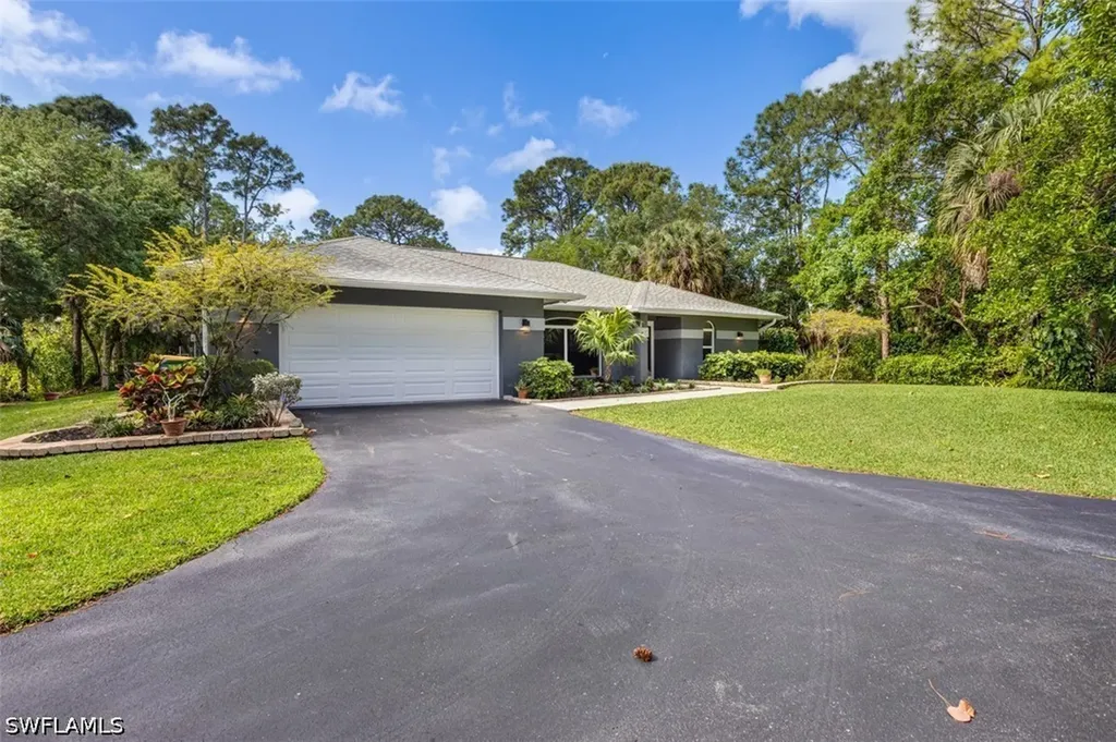 Naples FL, 4710 15TH Avenue SW