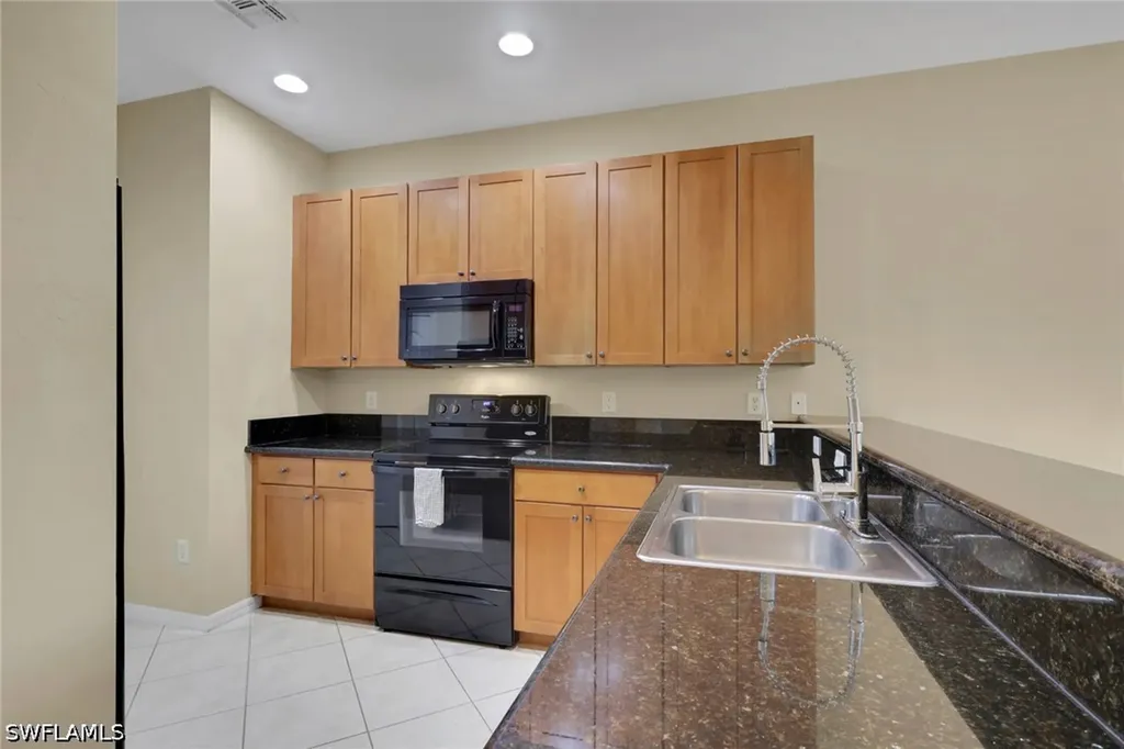 10260 Olivewood Way Estero FL 33928
