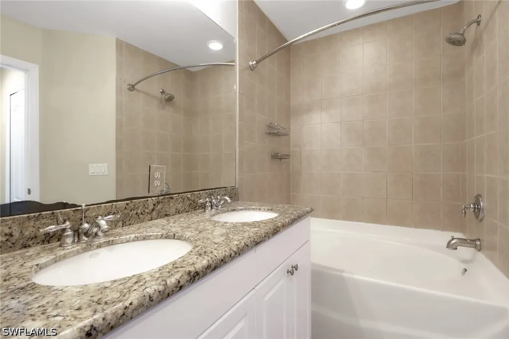 10260 Olivewood Way Estero FL 33928