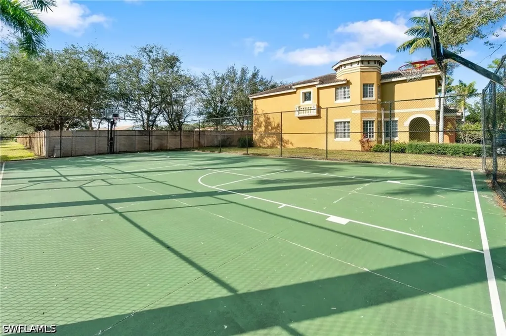 10260 Olivewood Way Estero FL 33928