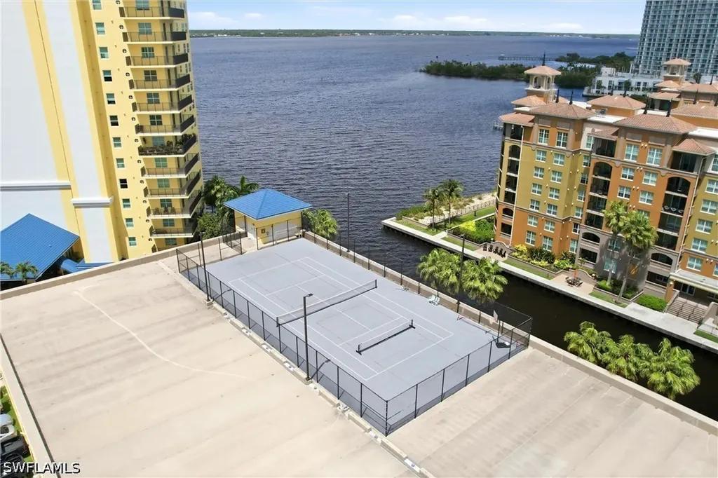 2797 First Street Fort Myers FL 33916