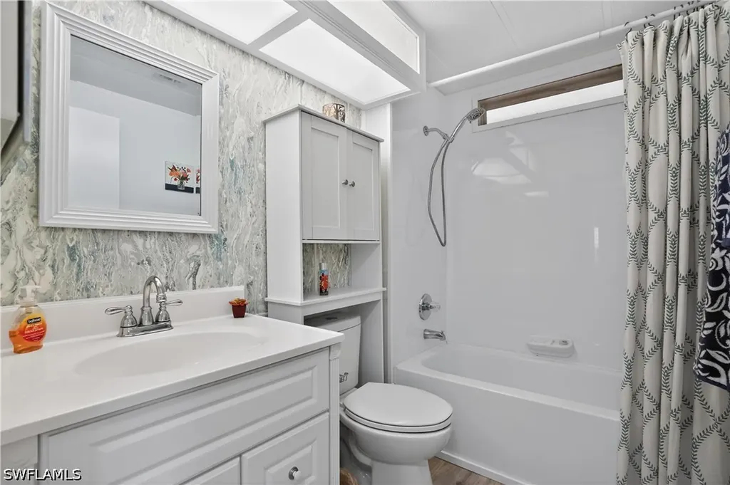 125 Kim Drive Naples FL 34104