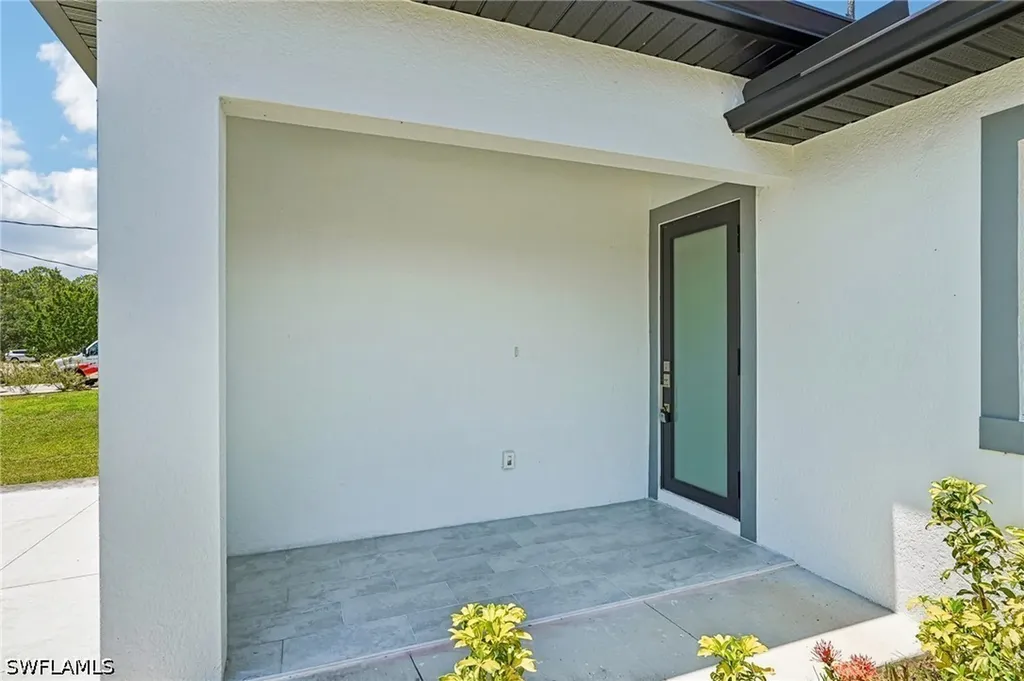 845-847 Meadow Road Lehigh Acres FL 33973