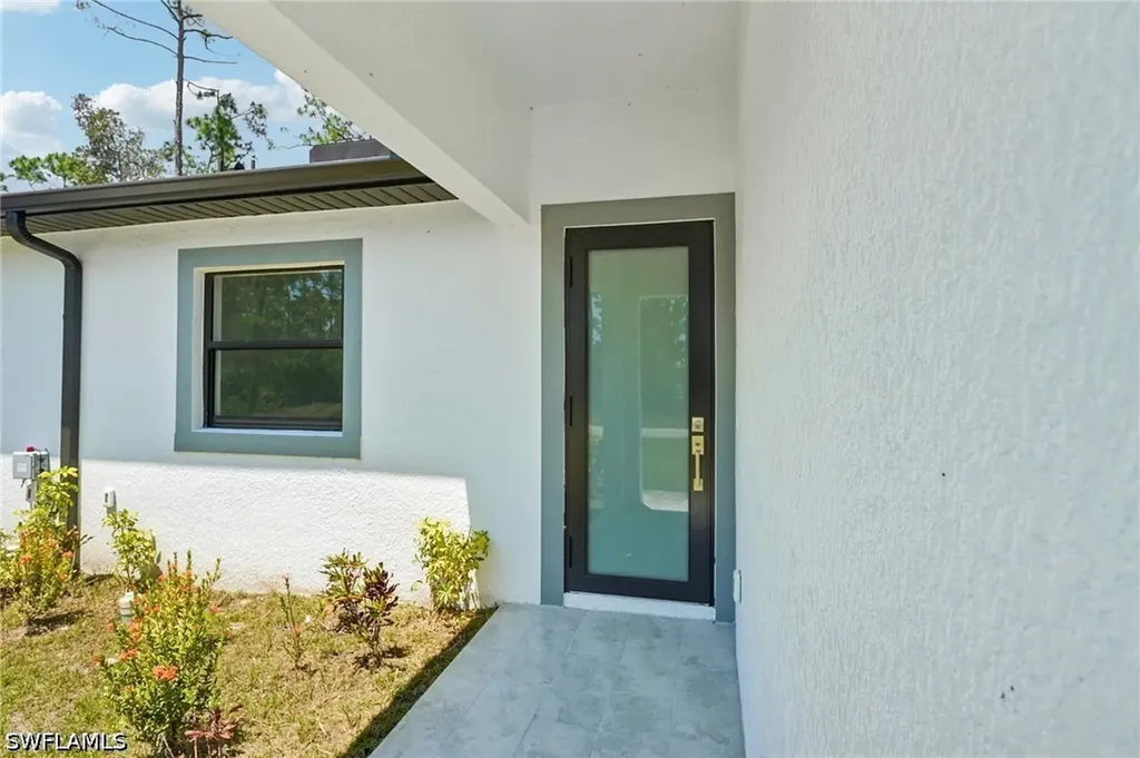 845-847 Meadow Road Lehigh Acres FL 33973