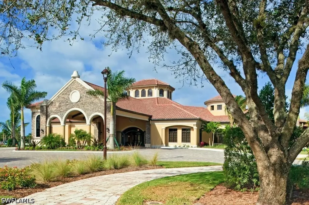 9560 Trevi Court Naples FL 34113