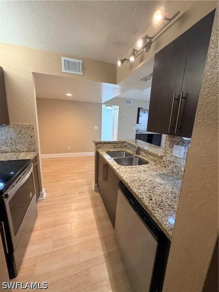 190 Santa Clara Drive Naples FL 34104
