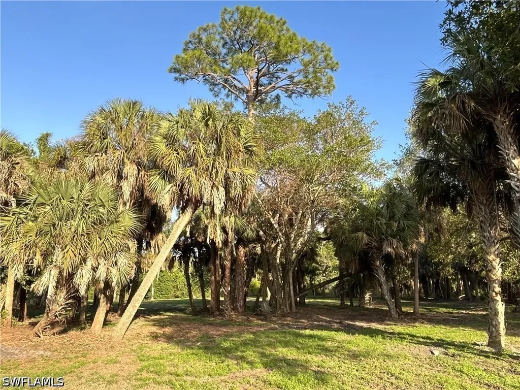 2250 North Road Naples FL 34104