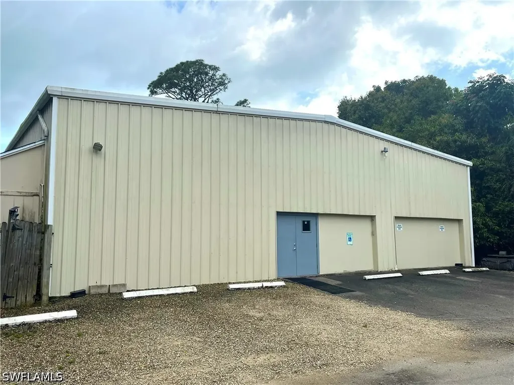 2250 North Road Naples FL 34104