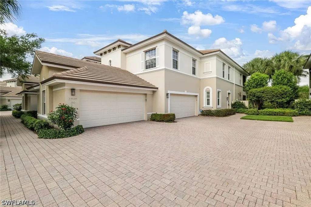 10020 Valiant Court Miromar Lakes FL 33913