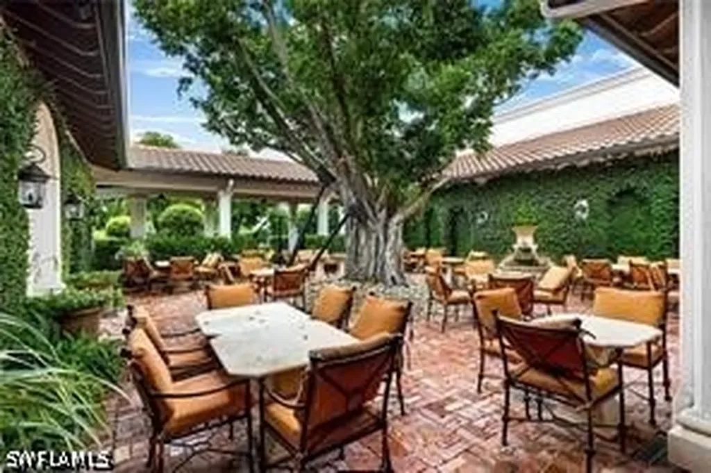 10020 Valiant Court Miromar Lakes FL 33913