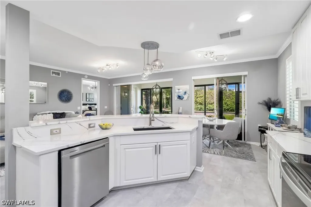 10020 Valiant Court Miromar Lakes FL 33913