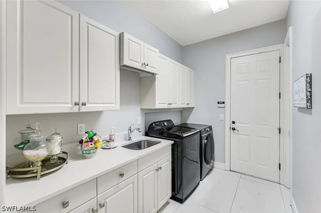 12371 Water Oak Drive Estero FL 33928