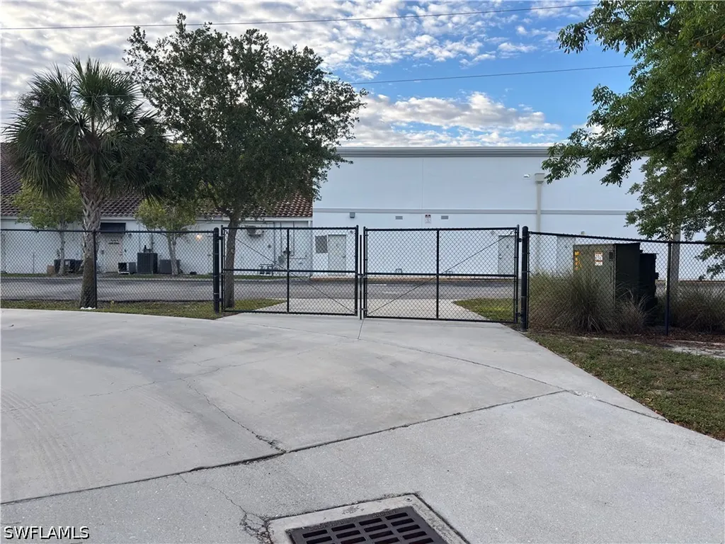 18950 S Tamiami Trail Fort Myers FL 33908
