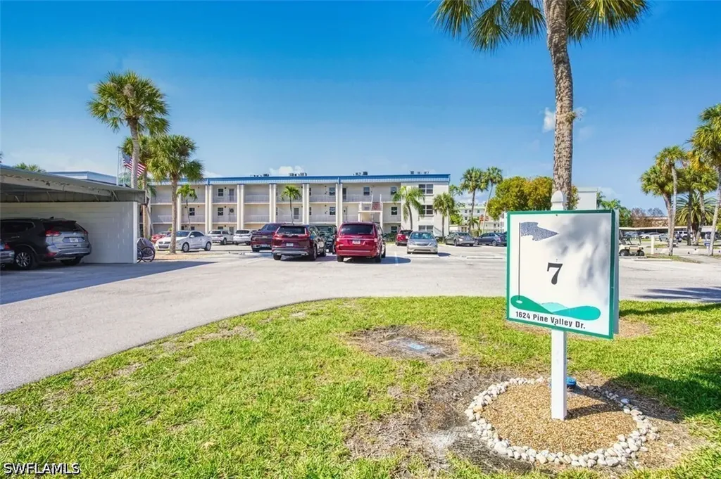 1624 Pine Valley Drive Fort Myers FL 33907