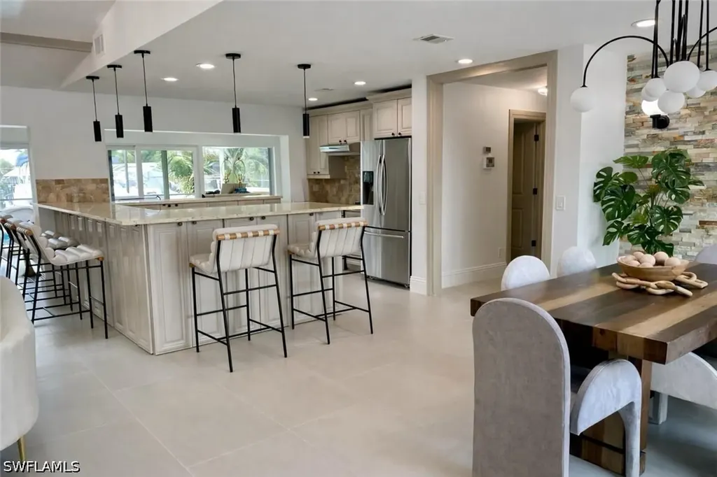 808 SW 52nd Street Cape Coral FL 33914