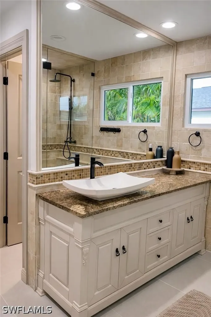 808 SW 52nd Street Cape Coral FL 33914