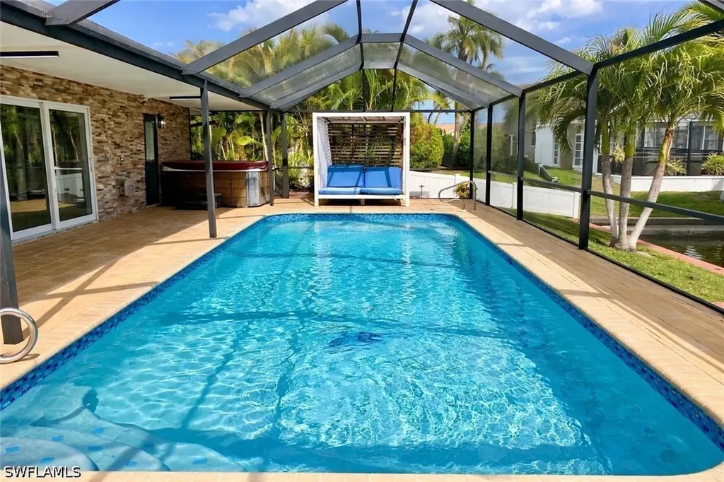 808 SW 52nd Street Cape Coral FL 33914