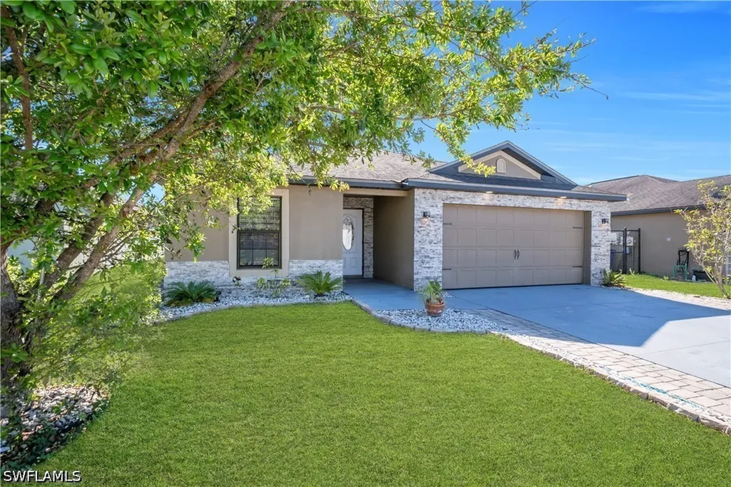175 Shadowview Court Lehigh Acres FL 33974