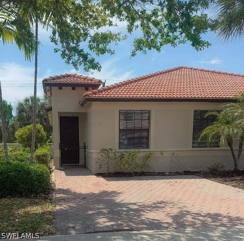 7350 Bristol Circle Naples FL 34120