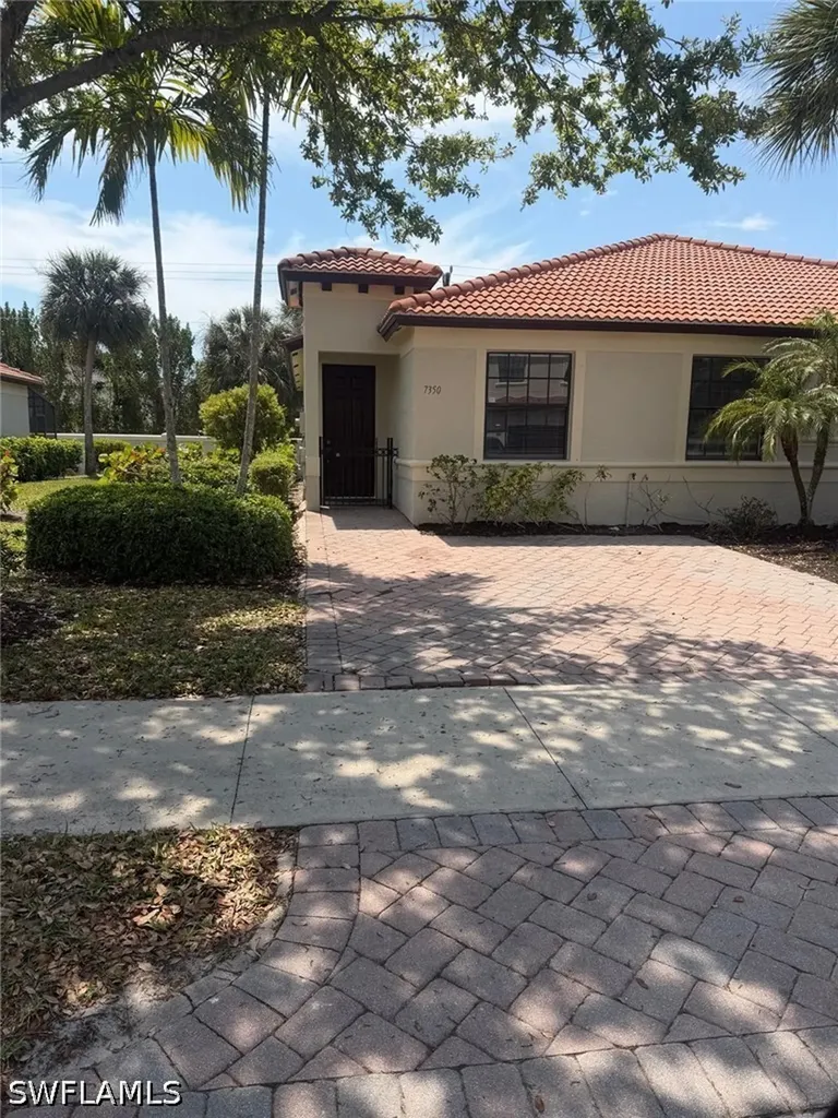 7350 Bristol Circle Naples FL 34120