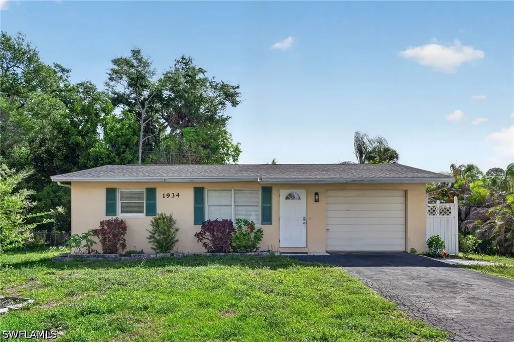 1934 Flamingo Drive North Fort Myers FL 33917