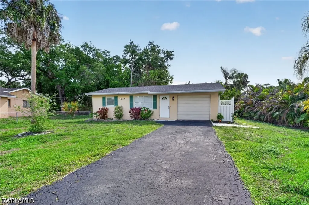 1934 Flamingo Drive North Fort Myers FL 33917