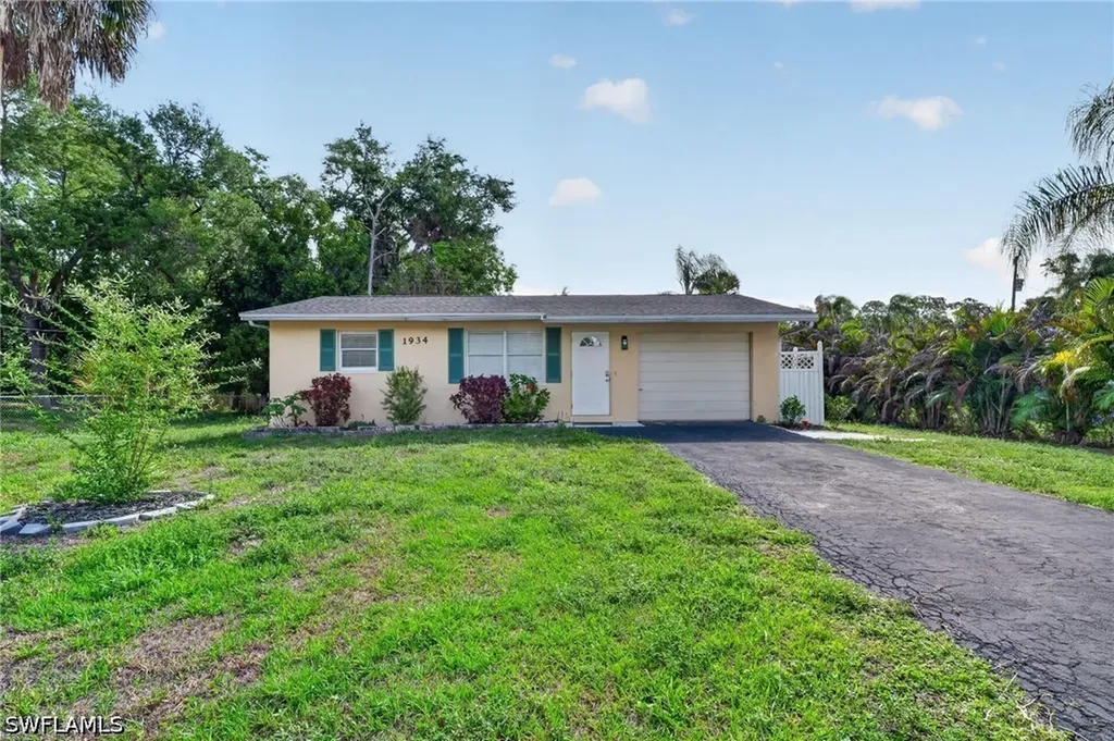 1934 Flamingo Drive North Fort Myers FL 33917