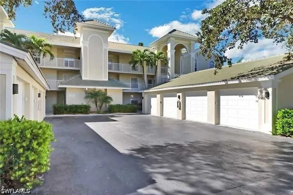 15415 Cedarwood Lane Naples FL 34110