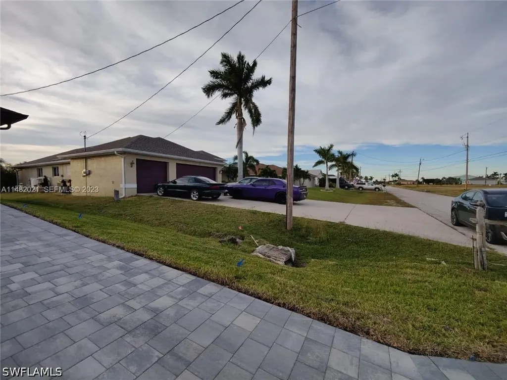 716 NW 37th Avenue Cape Coral FL 33993