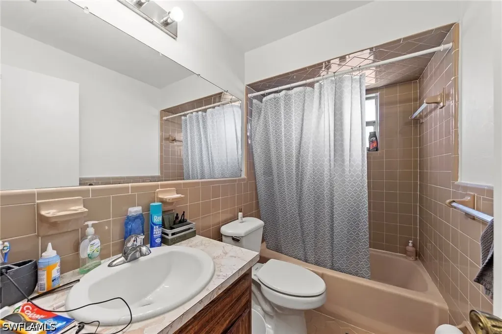 7503 Sanibel Boulevard Fort Myers FL 33967