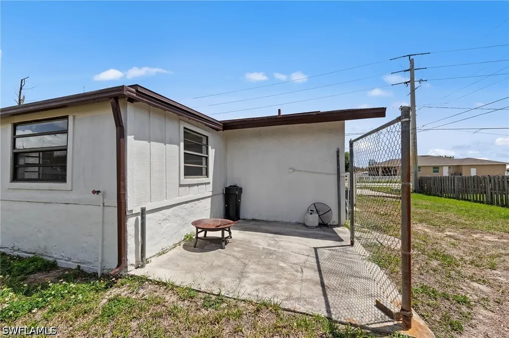 7503 Sanibel Boulevard Fort Myers FL 33967