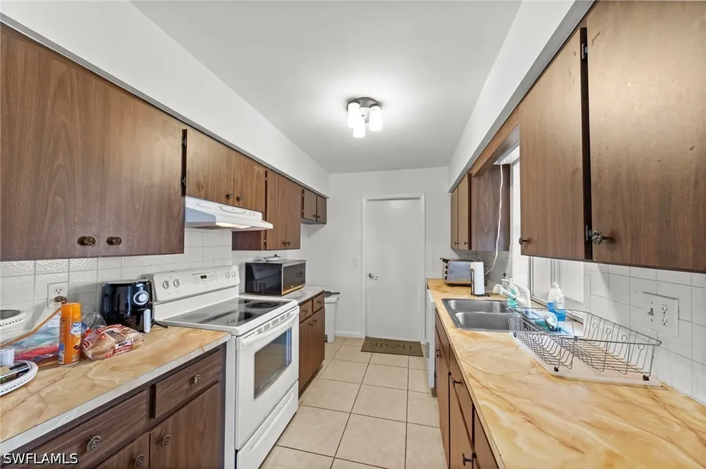 7503 Sanibel Boulevard Fort Myers FL 33967
